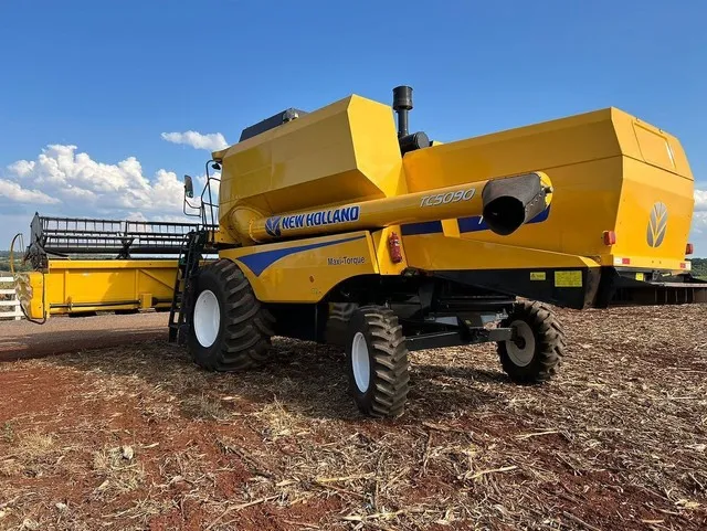 COLHEITADEIRA (TC5090 NEW HOLLAND)