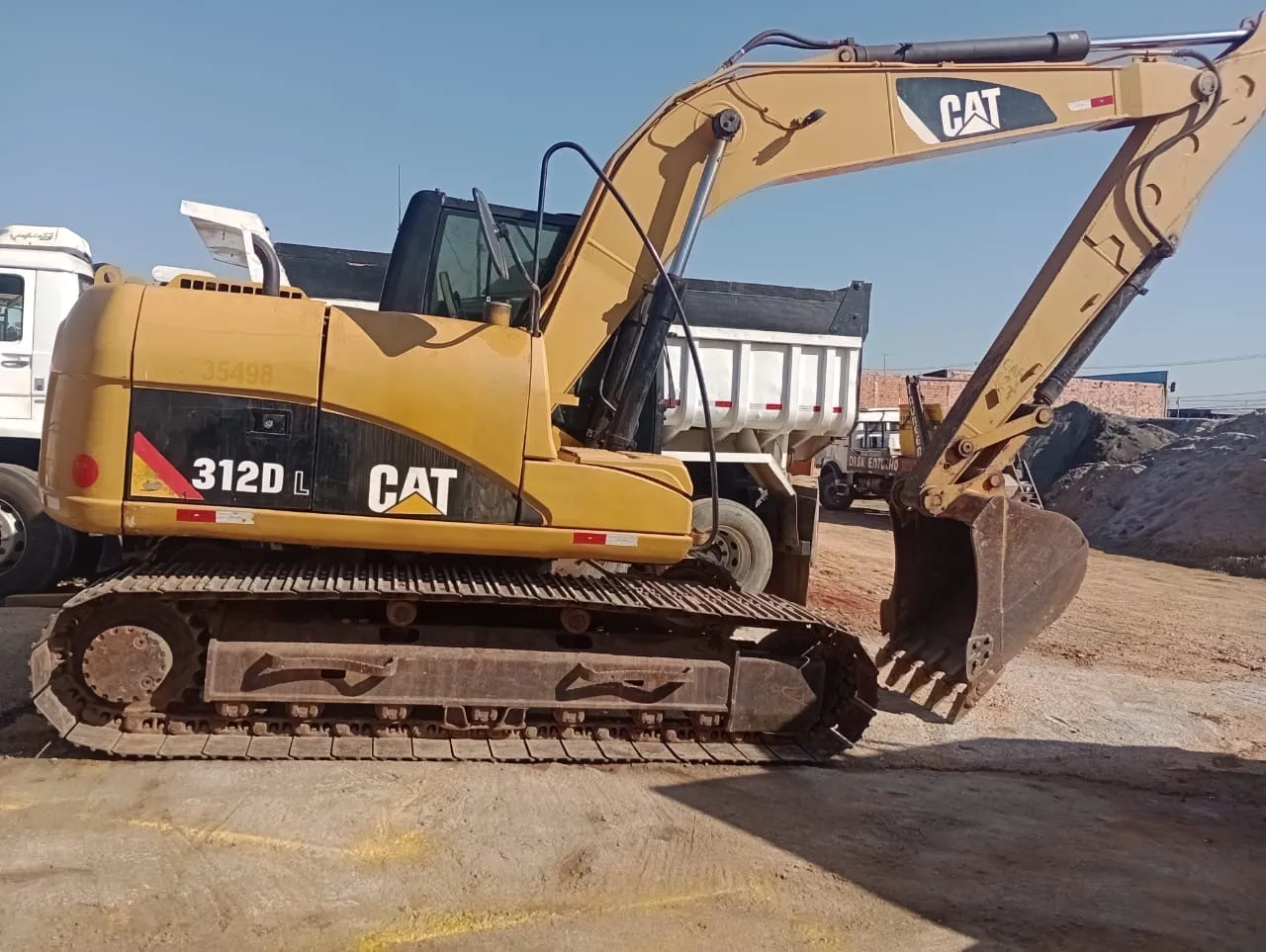 Vendo Escavadeira Pc Caterpillar 312D L ano 2010