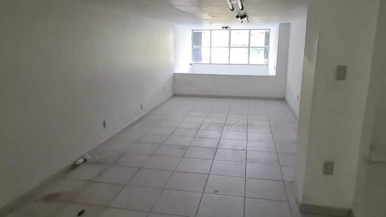 //Alugo Sala Comercial com 140 M2 no Centro  - Foto 6