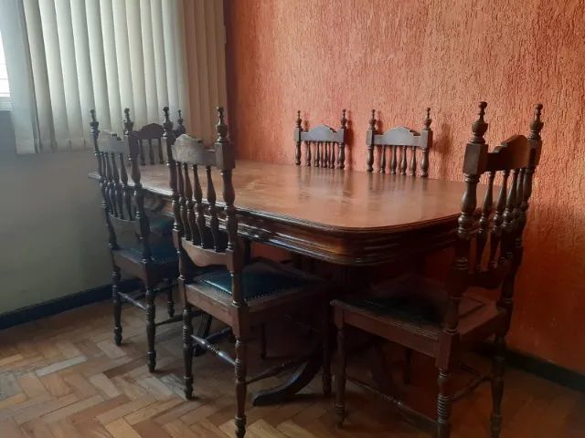Vendo Excelennte mesa de jantar com 6 cadeiras - Foto 2