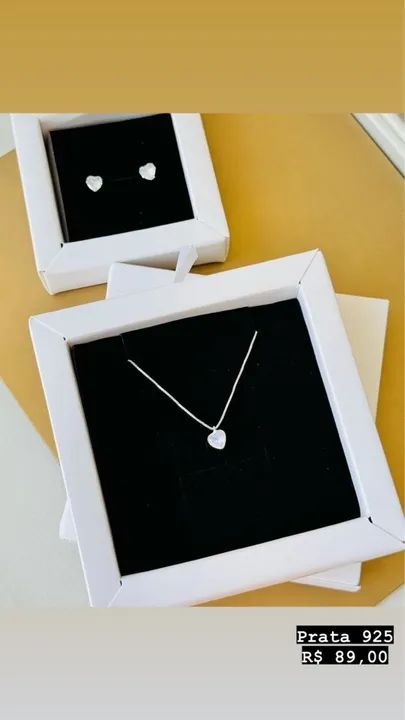 Conjunto de Colar e Brincos de Prata 