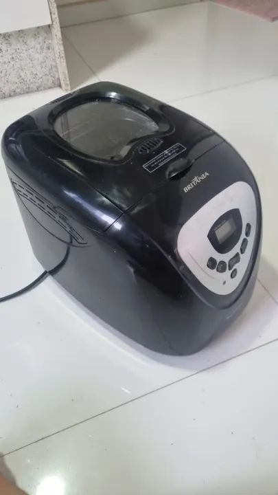 Panificadora multipane Britânia usada 220v