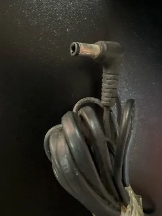 Fonte de Alimentação para Notebook - 19V 2.1A - Novo - Foto 2