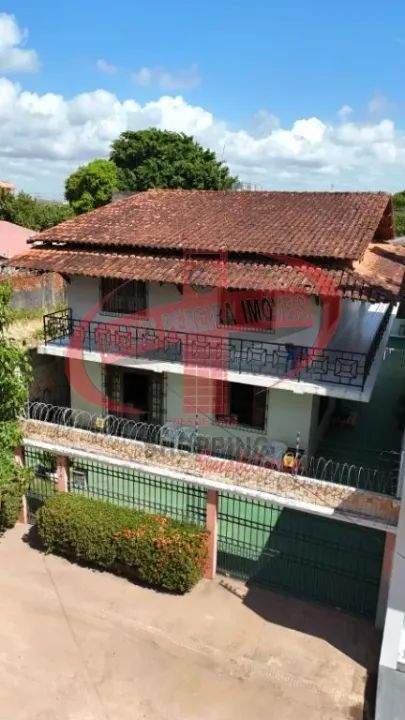 Casa no Jardim Marco Zero, Macapá - 05 Dormitórios, sendo 04 Suítes!