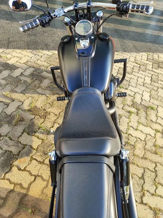 Harley Davidson FAT Bob 2016 com apenas 16 km - Foto 5