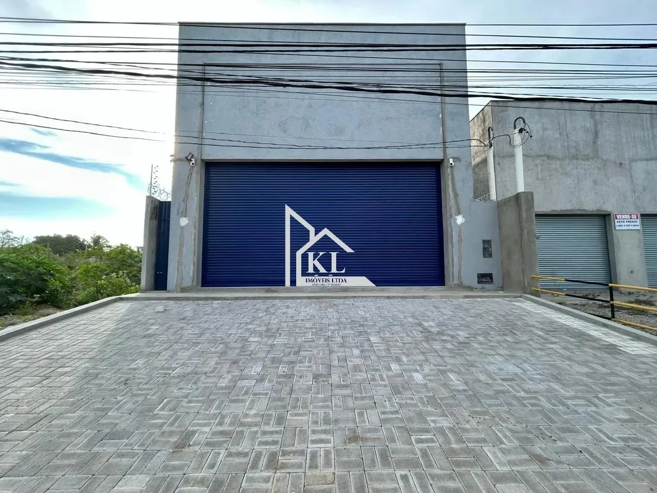 Galpão Novissimo - 180M2 - Escritorio - 2 Banheiros - Sombra - Av Olavo Lacerda Montenegro