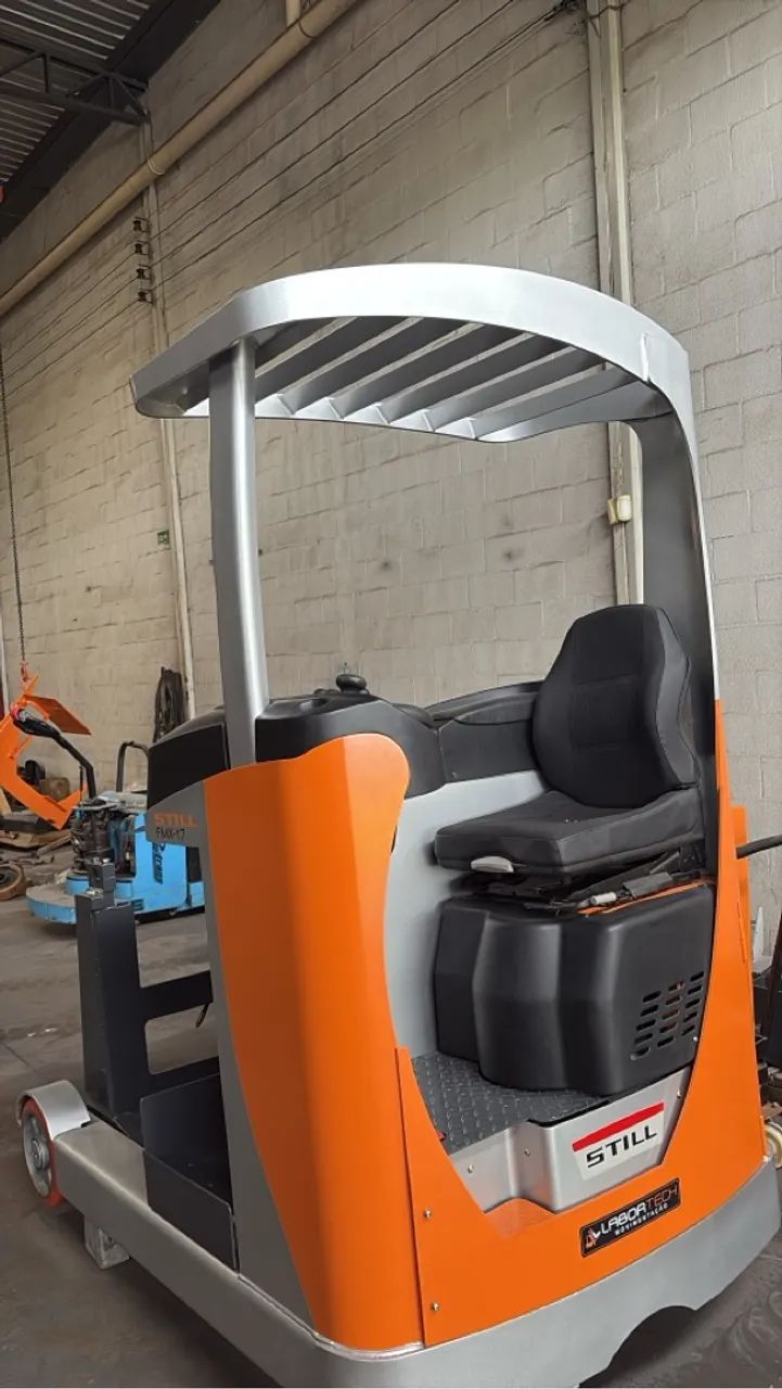 Empilhadeira Still Retratil
