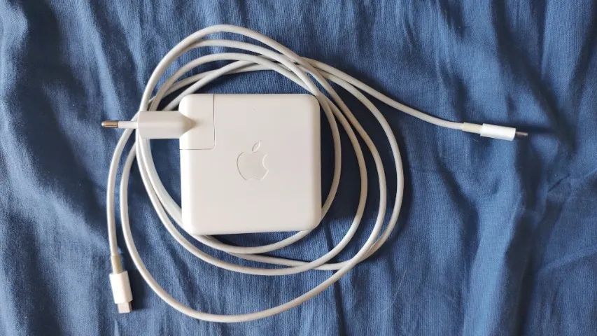 Carregador MacBook A1947 61W - Foto 2