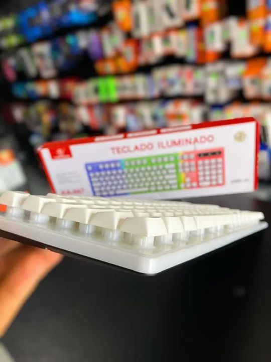 TECLADO GAMER ILUMINADO KAPBOM KA-667 - Foto 2