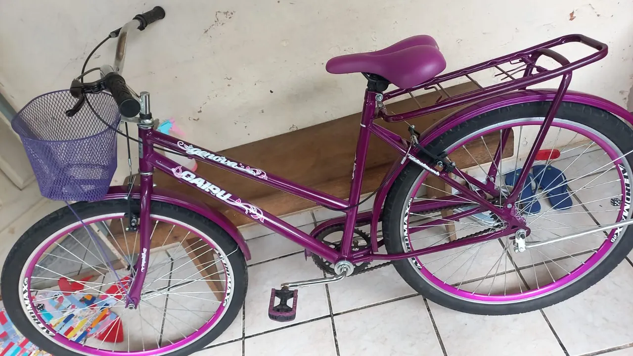 Bicicleta média c/nota fiscal