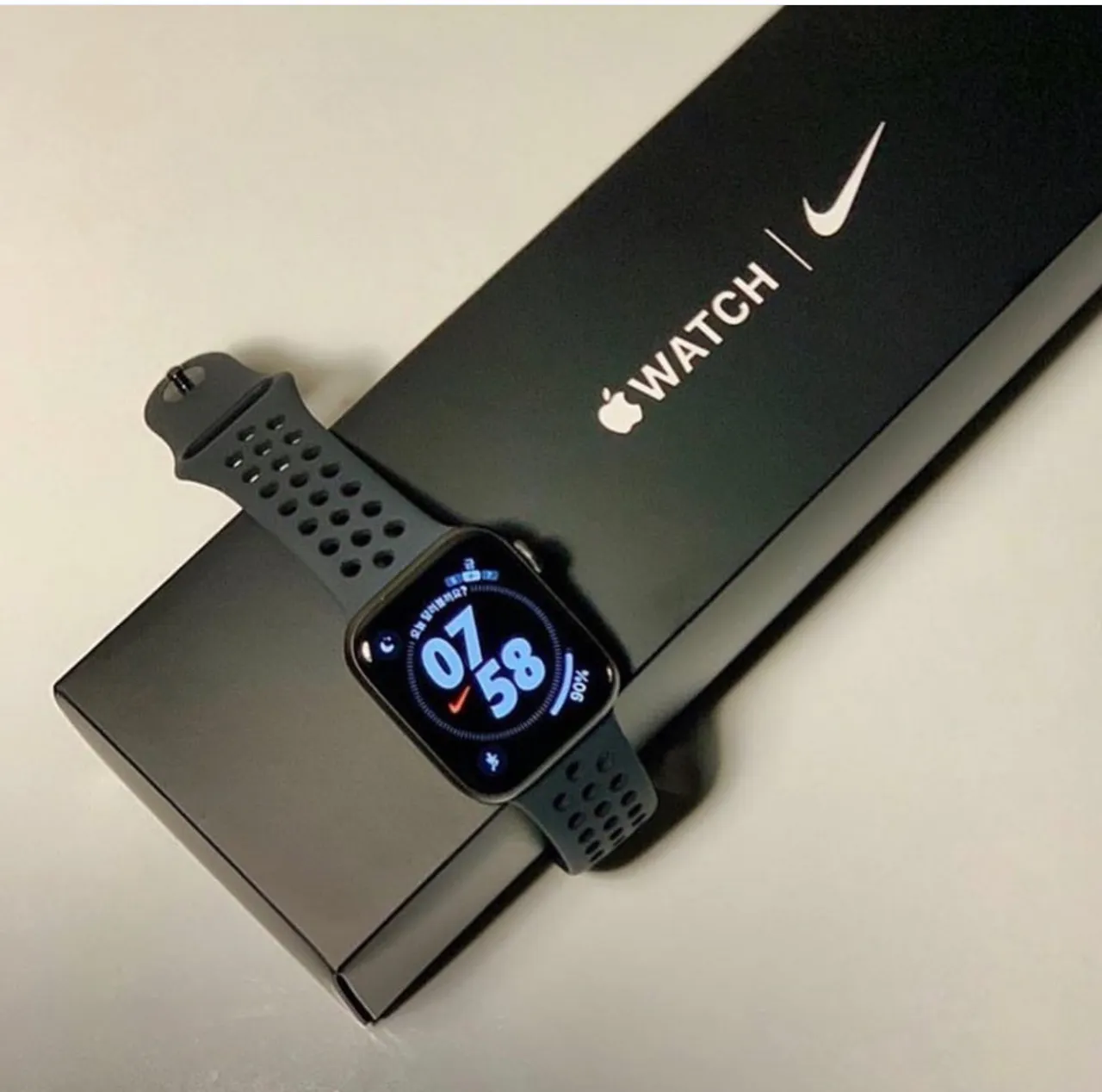Apple Watch Series 4 44mm 86% gps celular