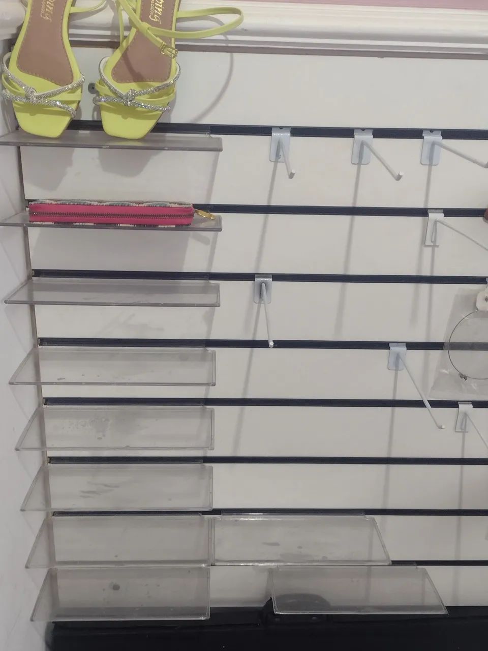 Expositor de Loja para Roupas e Acessórios - Foto 2