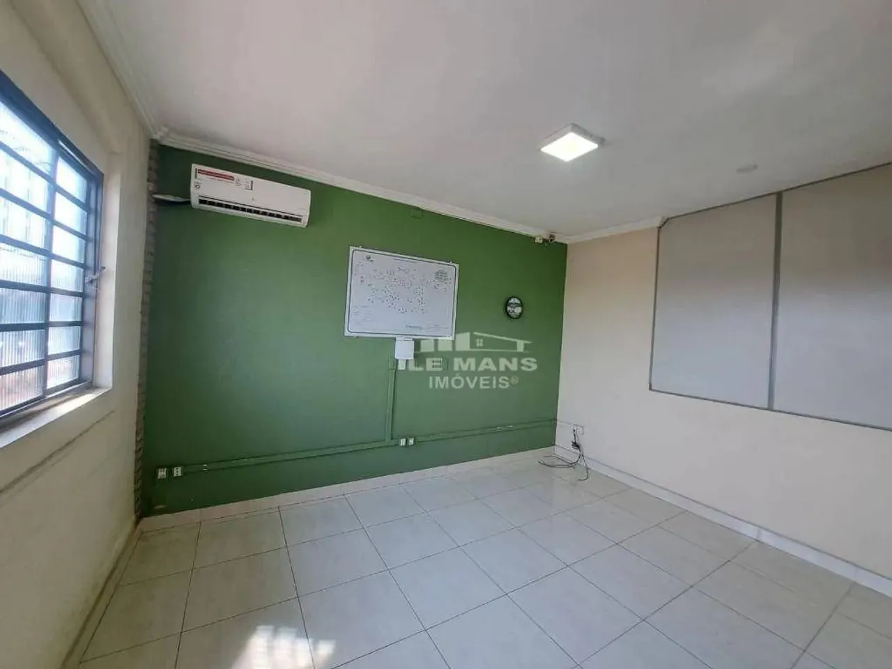 Sala para alugar, no bairro Jardim Glória em Piracicaba - SP