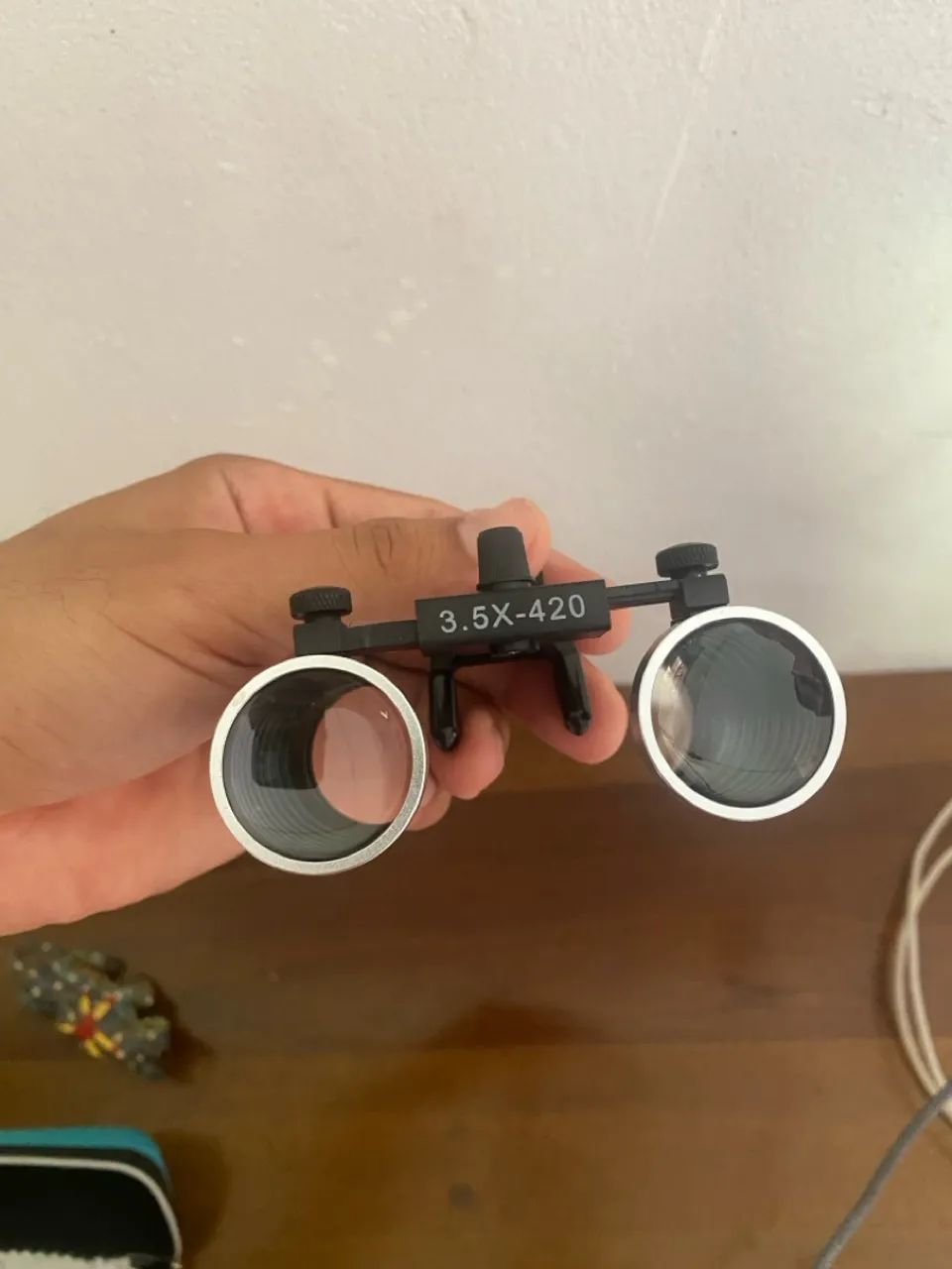 Lupa 3.5x adaptável ao óculos  - Foto 3