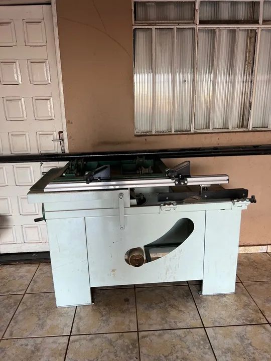 Esquadrejadeira eixo inclinável VERRY 1900 - Foto 4