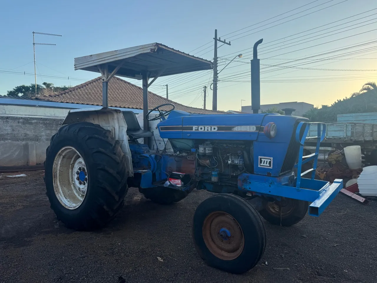 Trator Ford 6600 com direção hidráulica