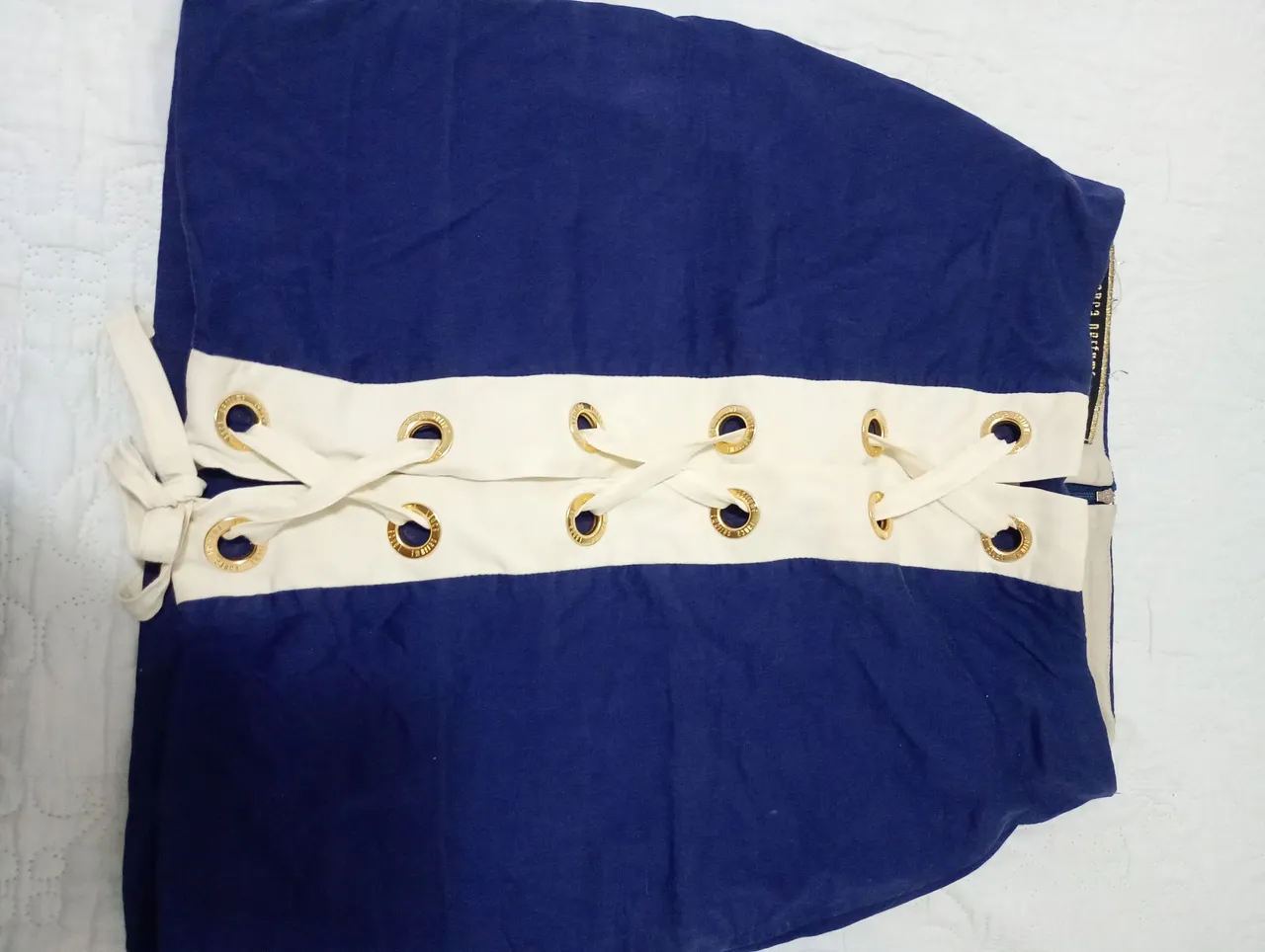 Saia Azul com Detalhe em Cadarço