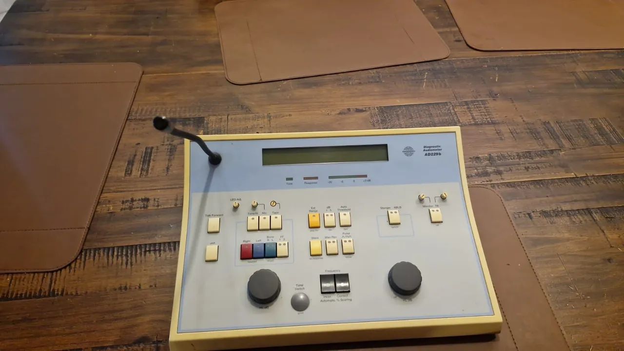 Vendo audiometro ad229b