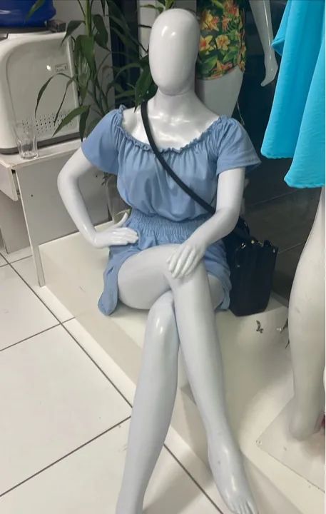 Manequim Feminino sentada  - Foto 2