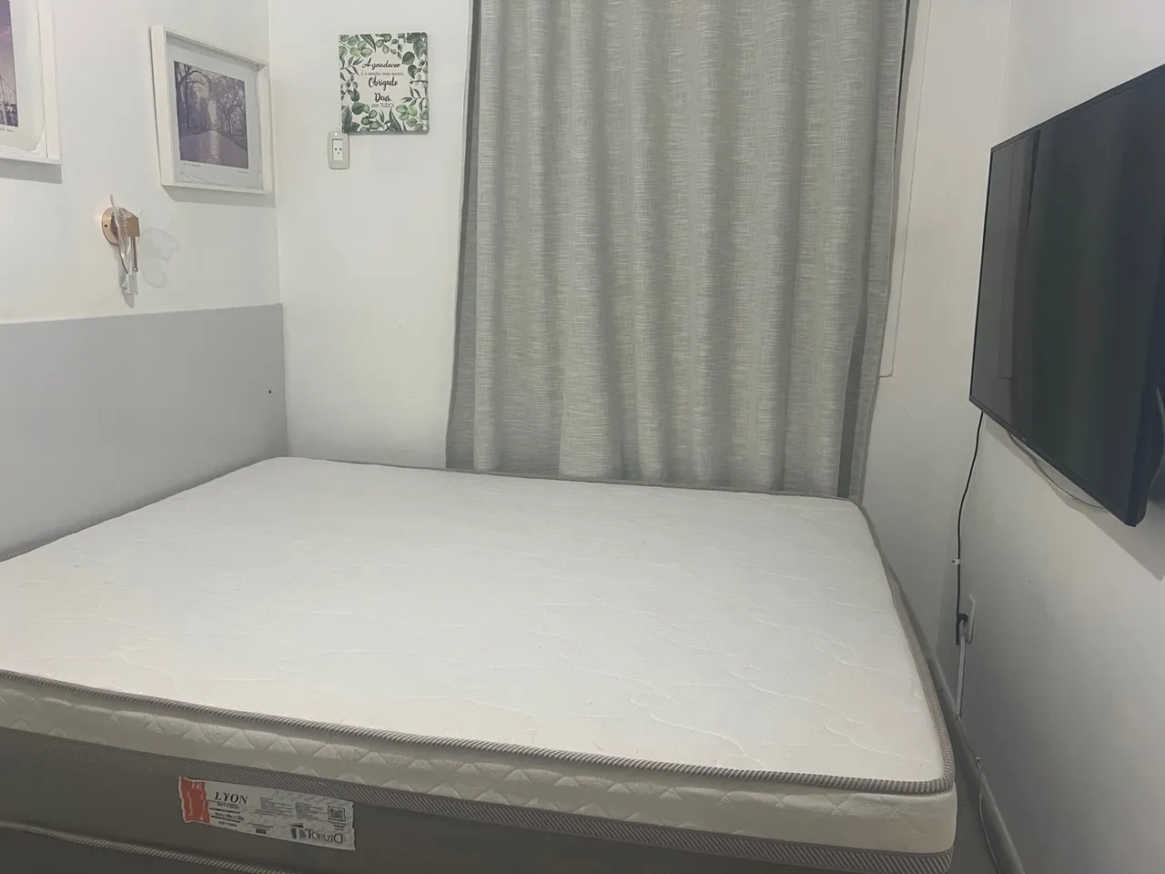Cama Box Casal Lyon e Colchão Topazio