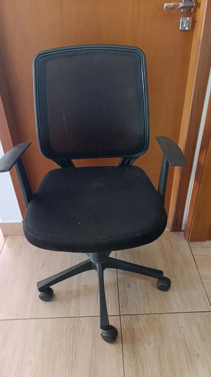 Cadeira de Escritório Giratória com Rodinhas