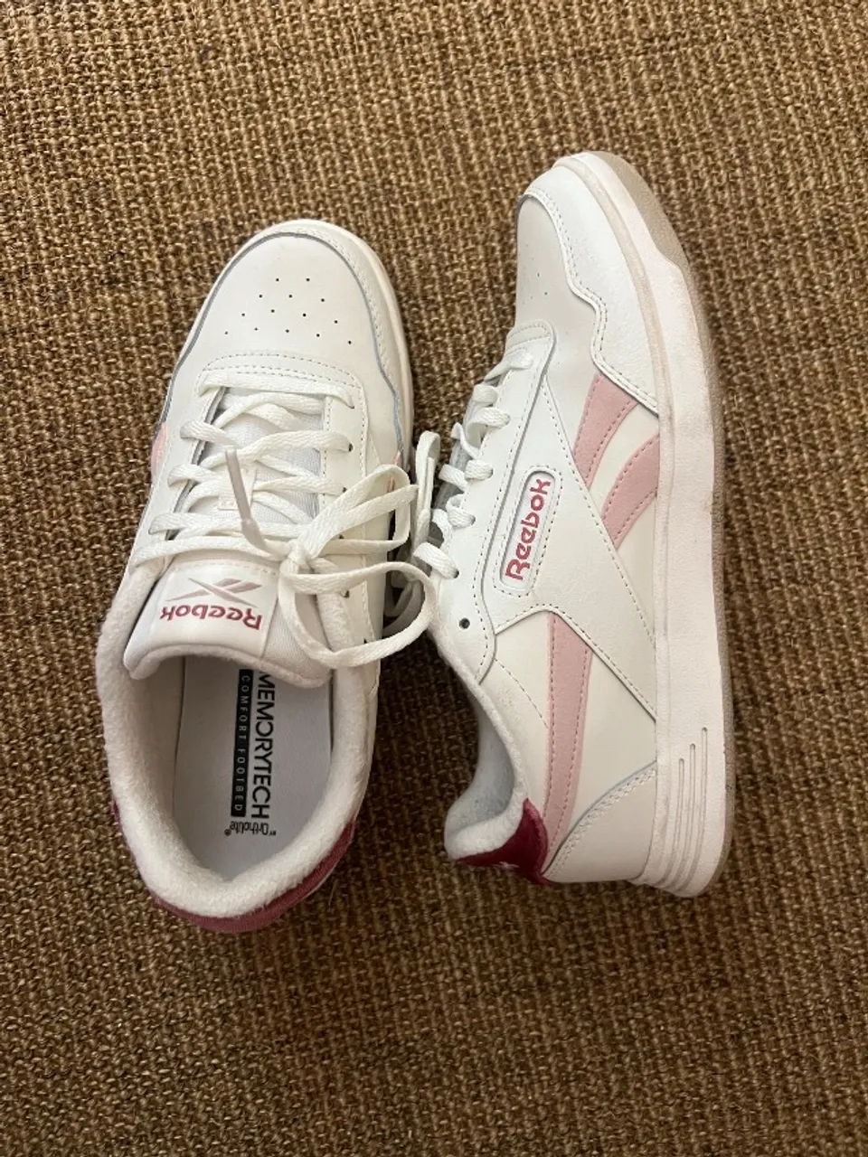 Tênis Reebok 37 feminino pouco usado