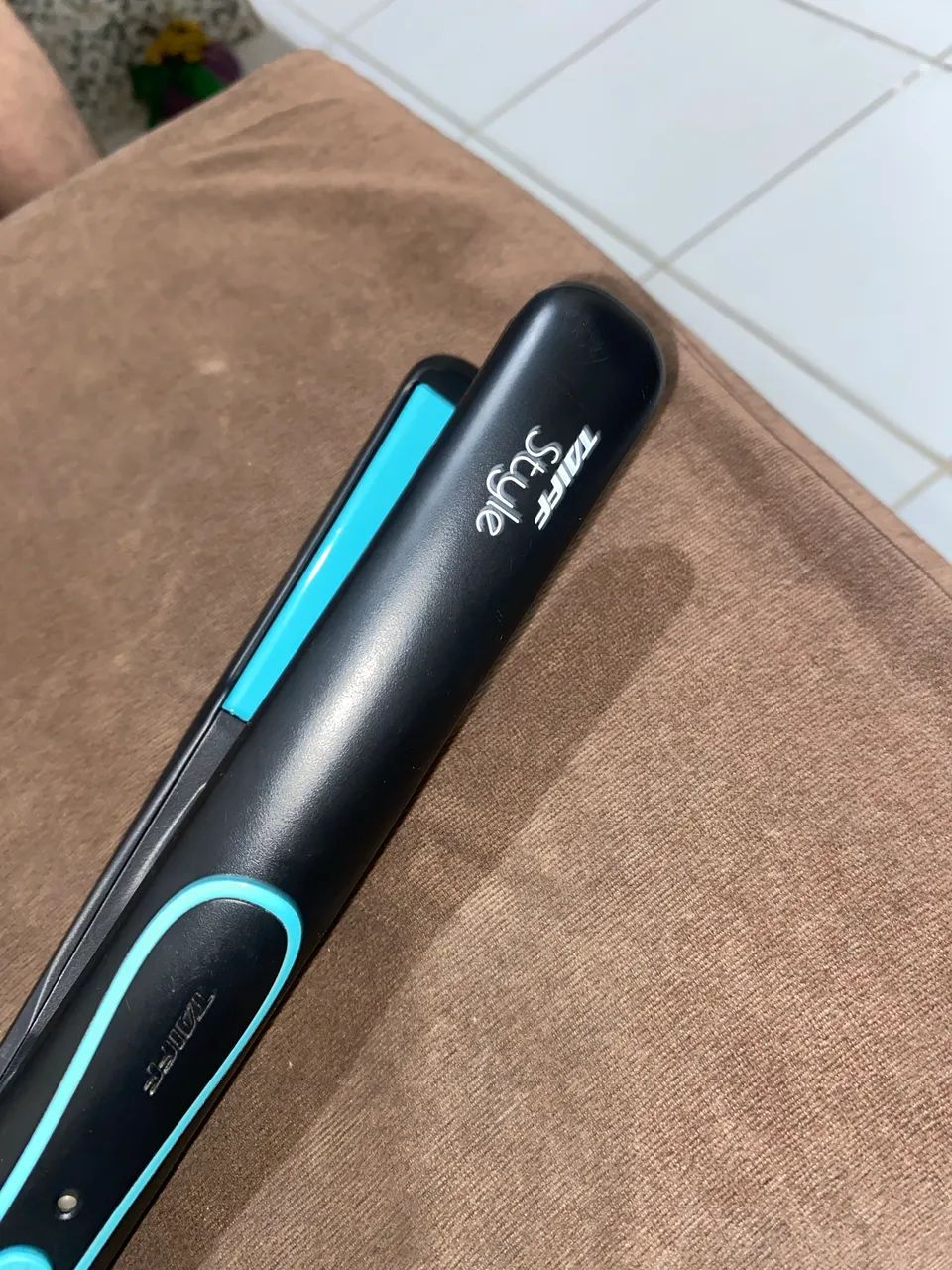 Taiff Style flat iron practically new with no signs of use64304971574274124