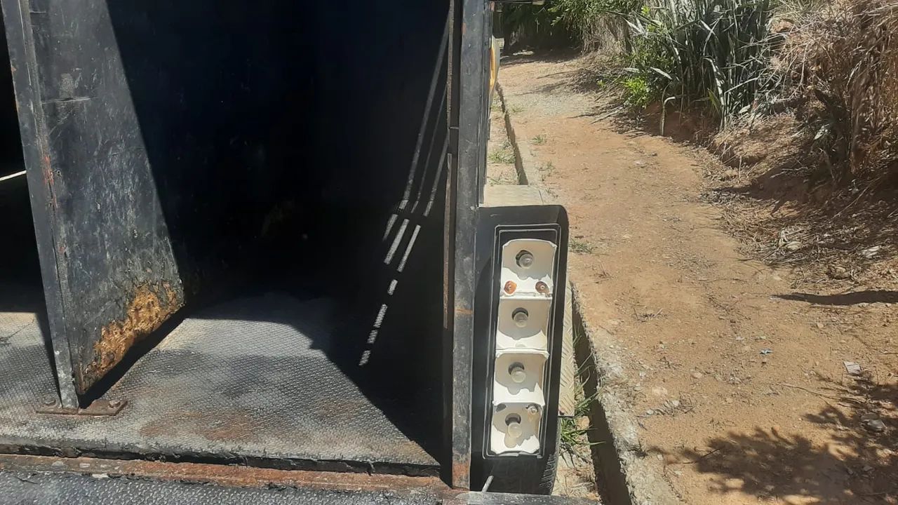 Reboque de cavalos - Carretinha para 2 cavalos - Foto 4