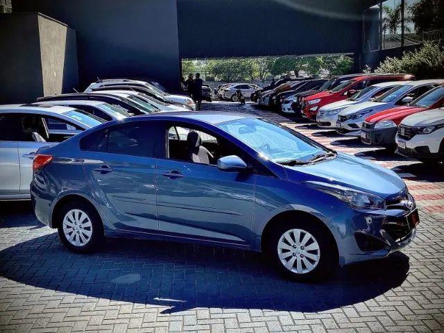 Hyundai HB20S Comfort 1.6 automático 2015