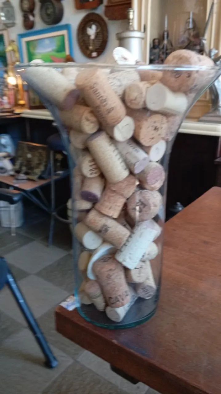 Vaso com rolhas. - Foto 6