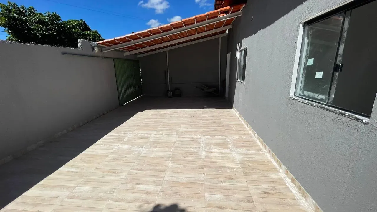 Térrea para venda tem 180 metros quadrados com 2 quartos