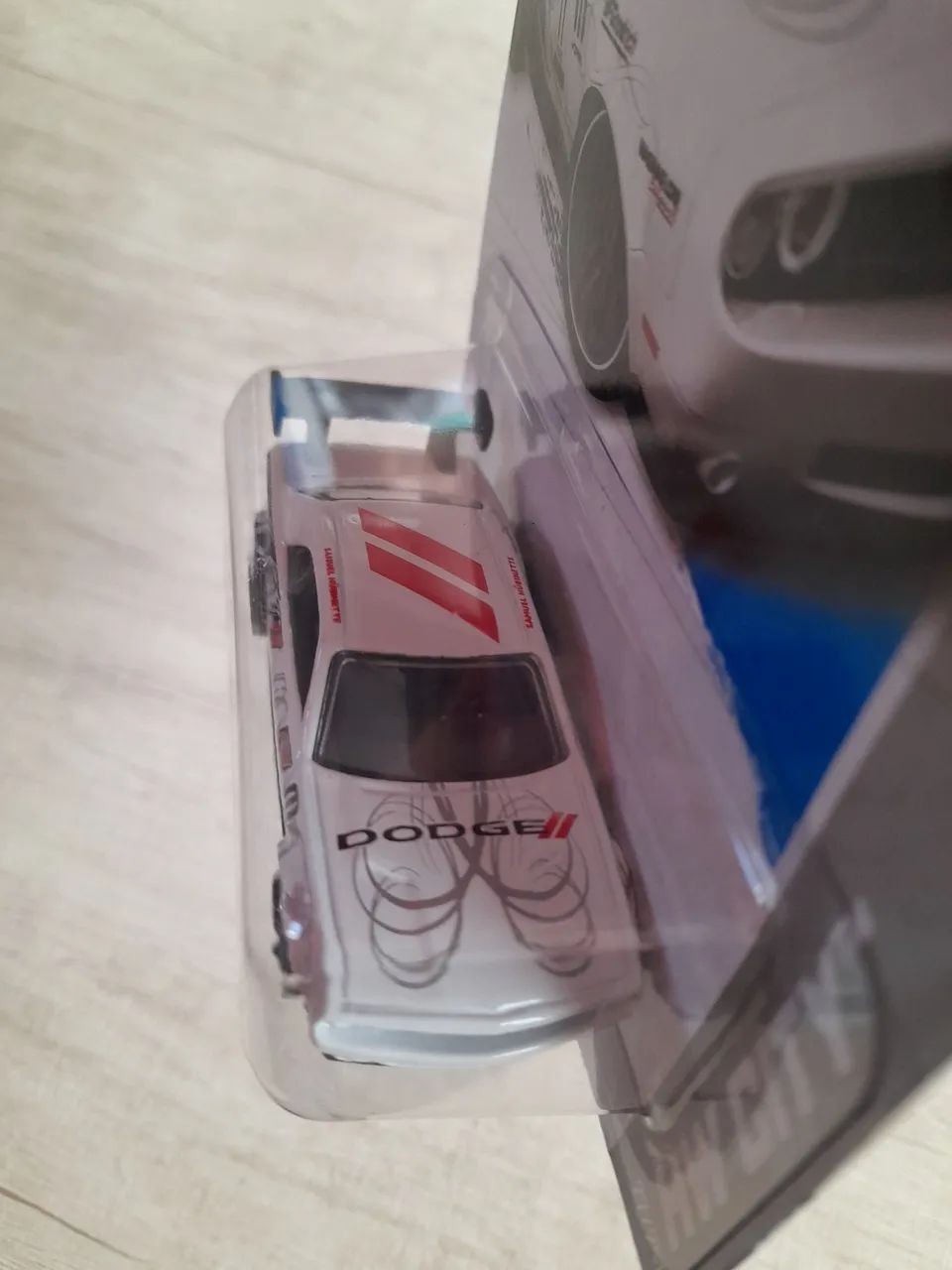 Hot Wheels Dodge Challenger SRT8 - HW 2013 - Foto 4