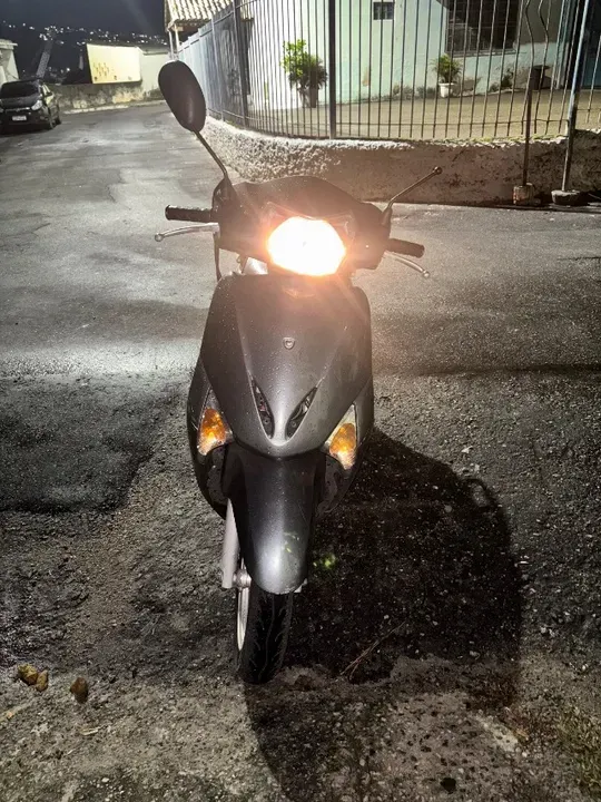 Vendo Honda Lead 2013 Prata ? Excelente estado!