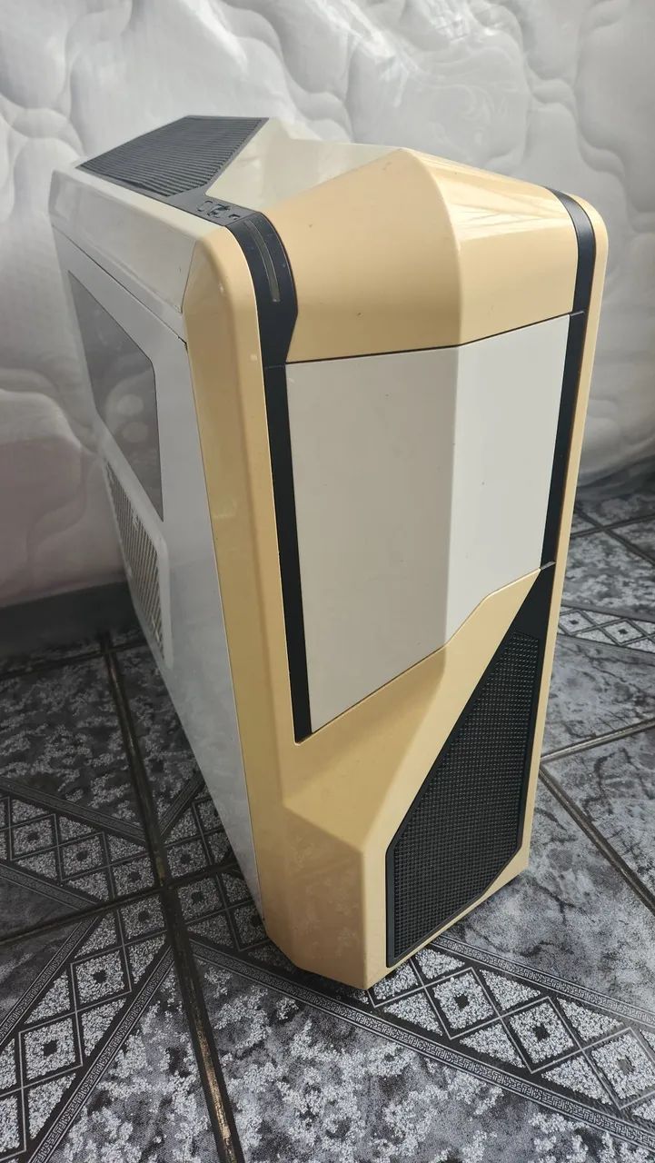Gabinete Gamer Phantom (usado)