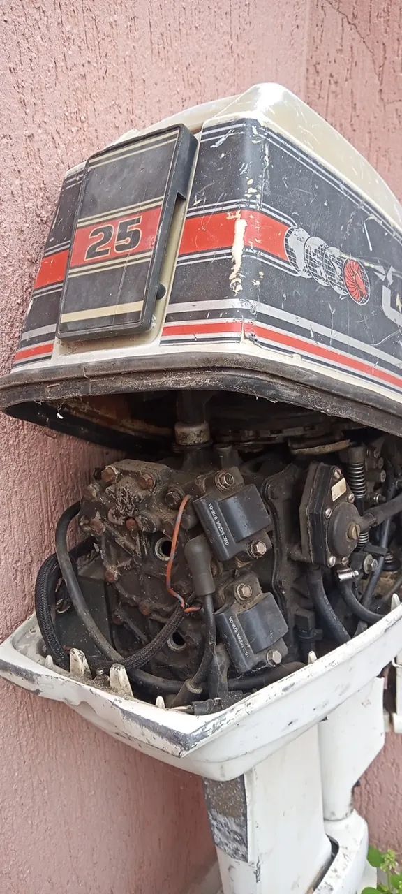 Motor de Popa Johnson 25HP motor travado - Foto 3