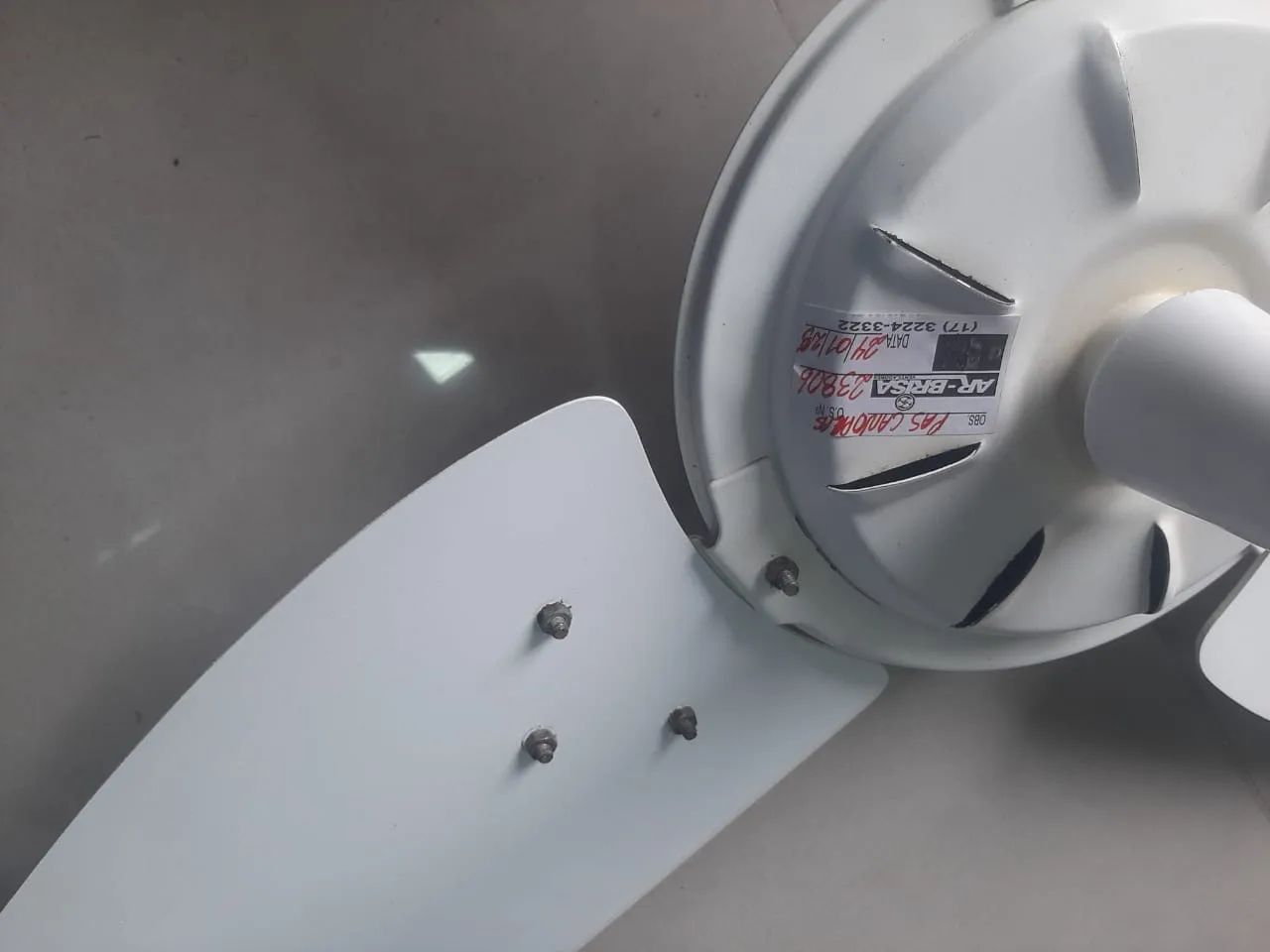 Ventilador de Teto Branco - Novo - Foto 2