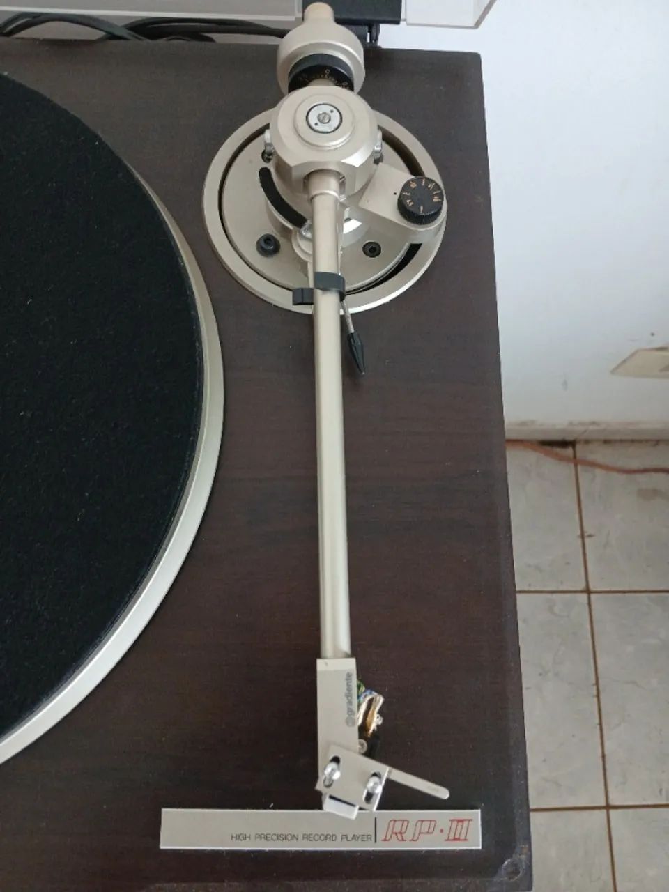 Toca Discos Gradiente Esotech modelo RP-II - Foto 3