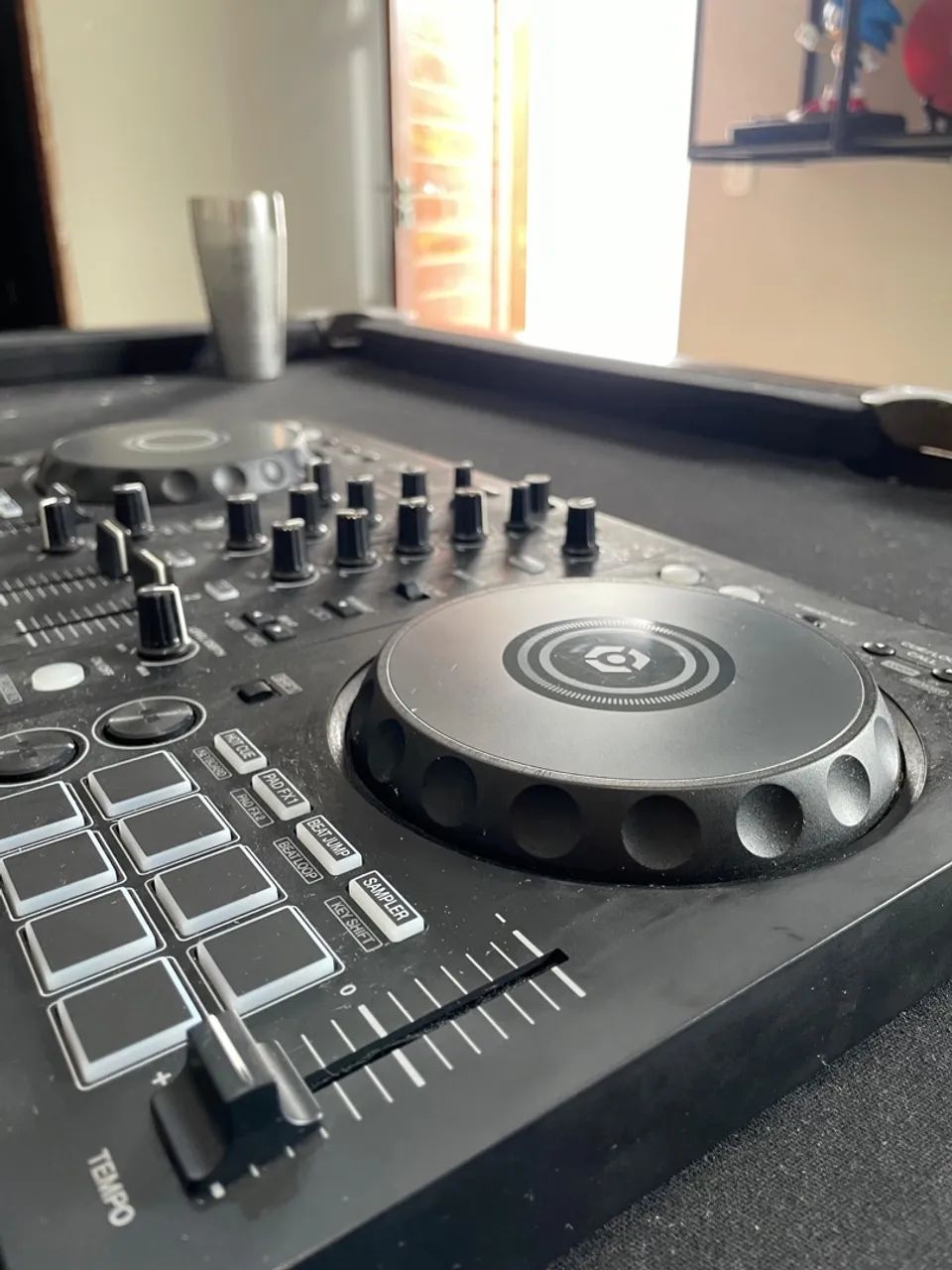 Controladora Pioneer DJ DDJ-FLX4 rekordbox Serato djay Usada - Foto 5