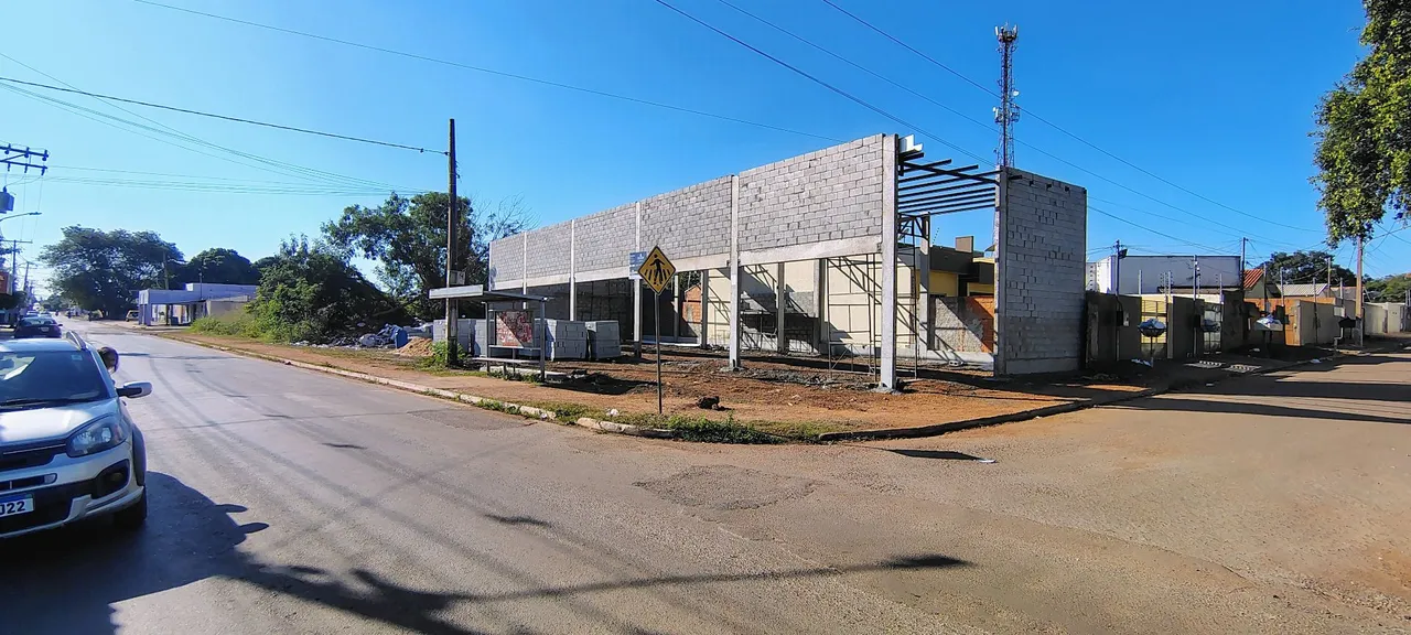 Aluga-se Barracão 290m2 (em contrução) 200m da Av Filinto Muller VG