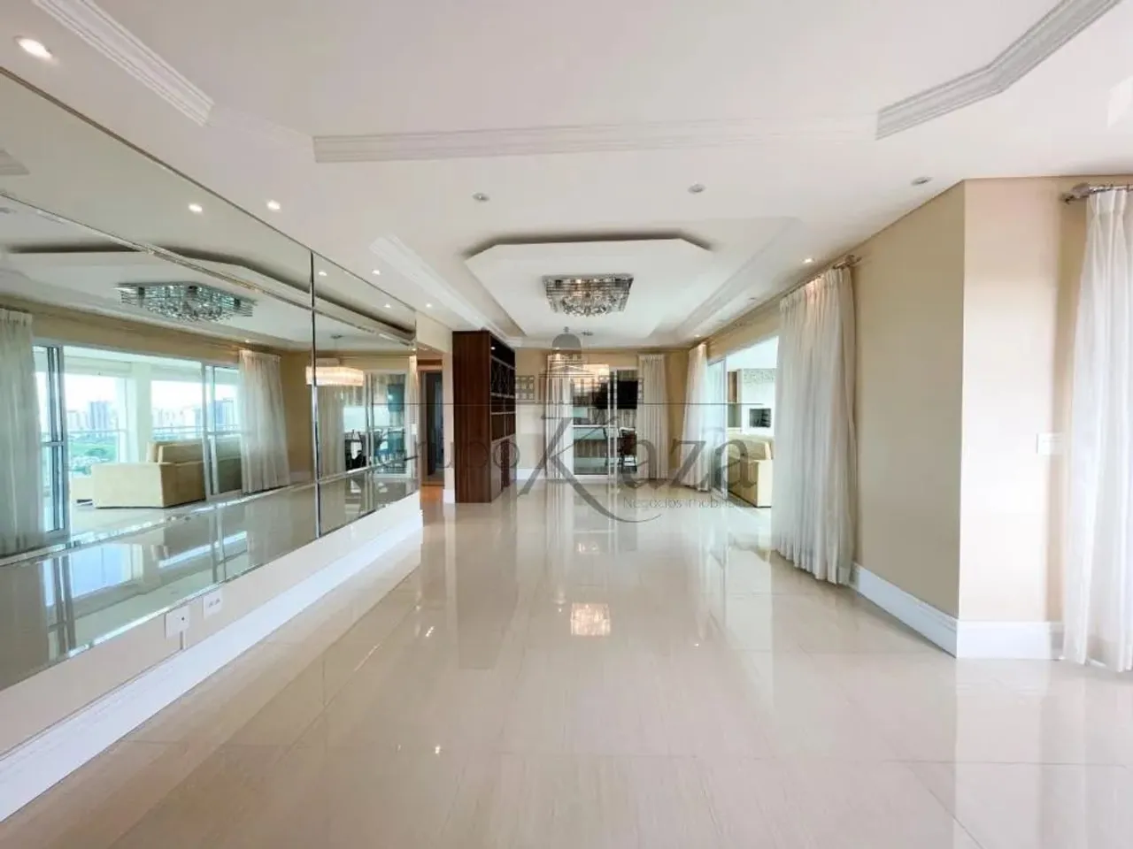 Oportunidade - Apartamento - Jardim das Colinas - Residencial Helbor Belvedere - 4 Dormitó
