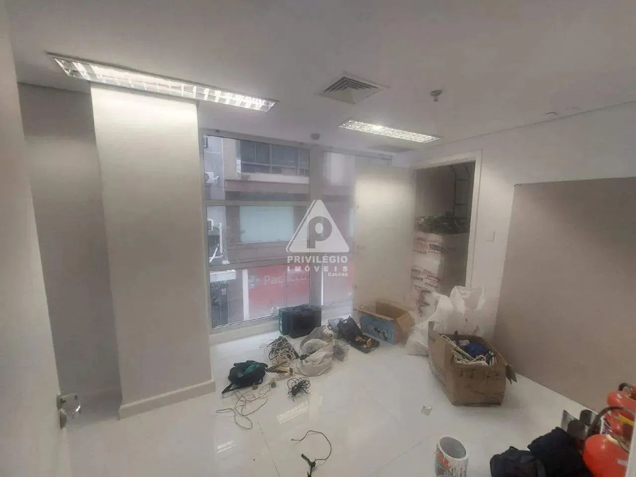 Loja Comercial à Venda no Centro do Rio | 494 m², Subsolo, Sobreloja e Vitrines - Foto 5