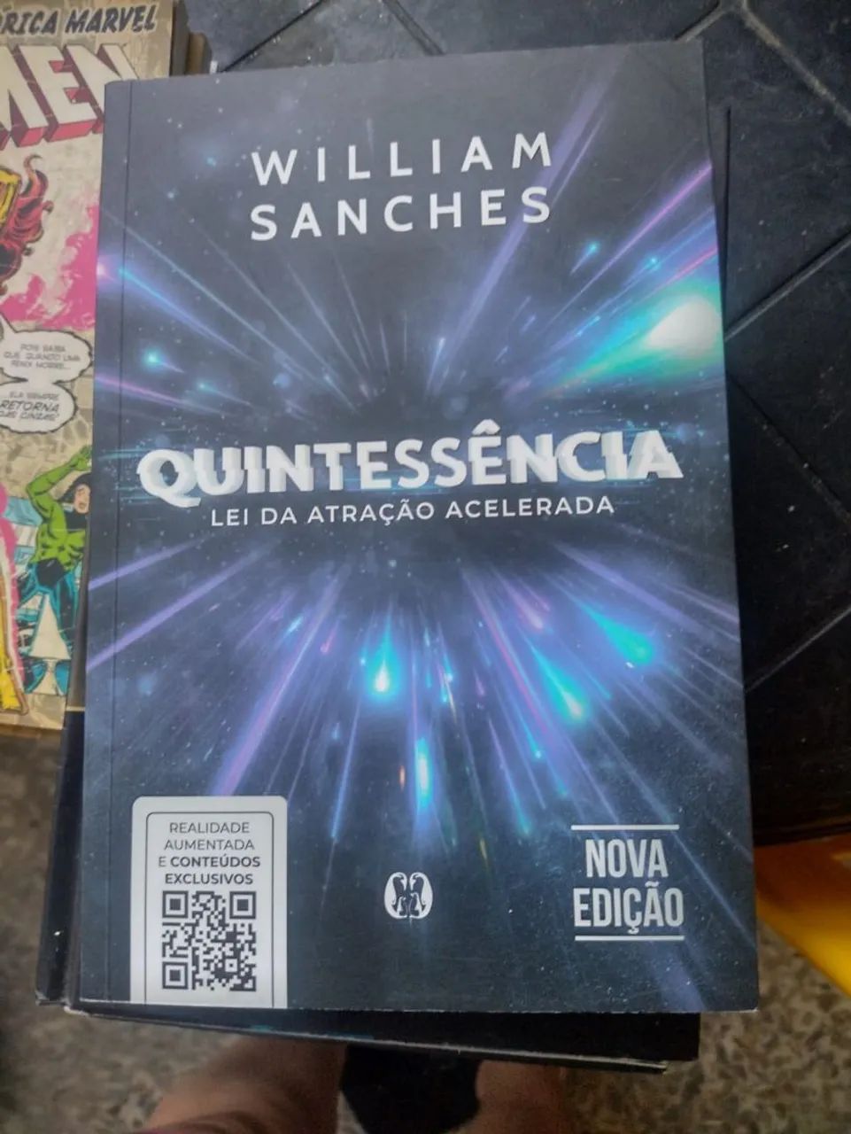 Livro de autoajuda Quintessência de William Sanches 