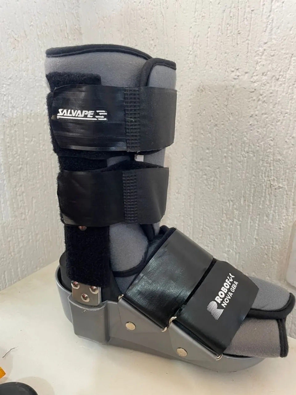 BOTA ORTOPÉDICA TAMANHO P - SALVAPE ROBOFOOT NOVA GERAÇÃO