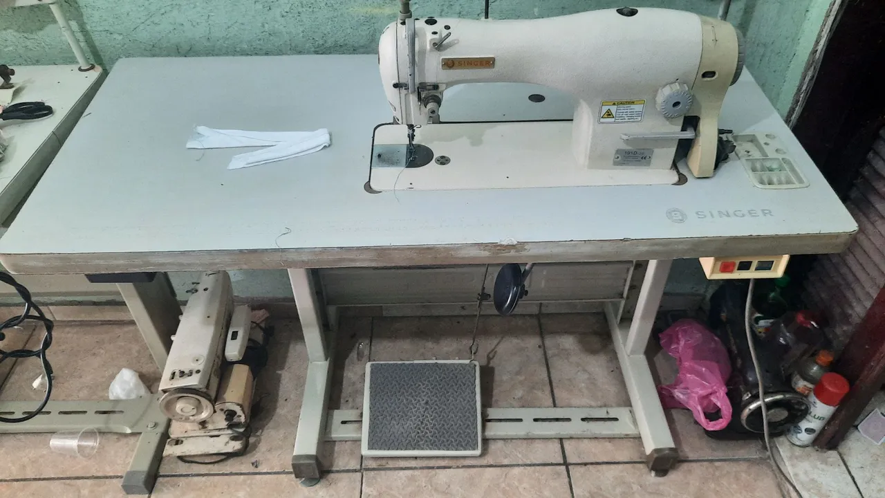 Hehe psiu vendo máquinas reta goleira overlok e 20u bem conservada