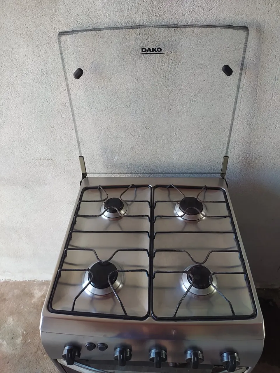 Fogão Dako com 4 bocas