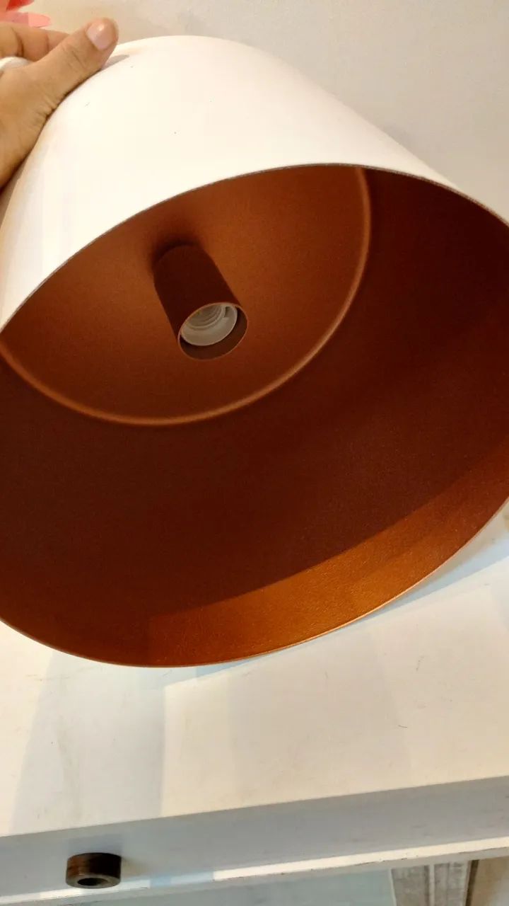 Lustre Moderno Pendente em alumínio em perfeito estado de conservação 22x28cm - Foto 2