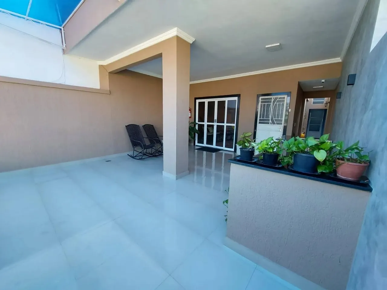 Alugo/Vendo 4 Pavimentos mobiliados de alto padrão com vista definitiva para o Parque Jeff