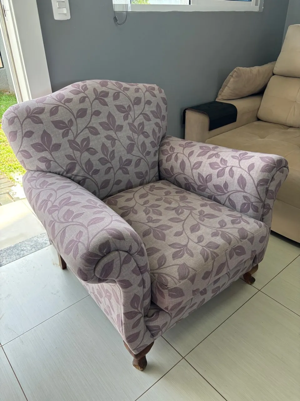 Poltrona Floral para Decoração de Sala