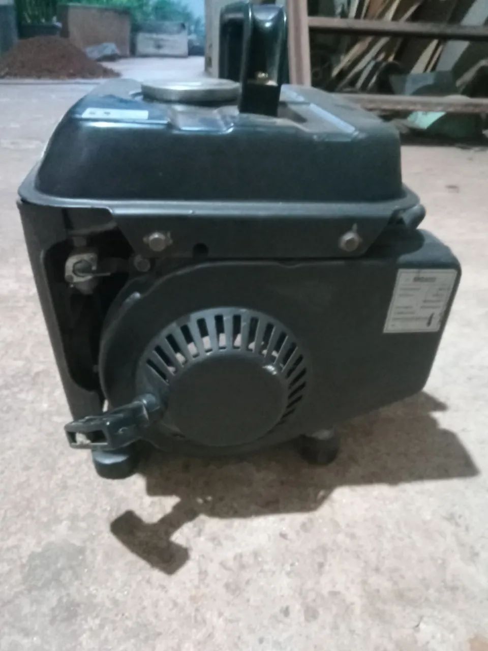 Gerador de energia a gasolina e óleo dois tempos 