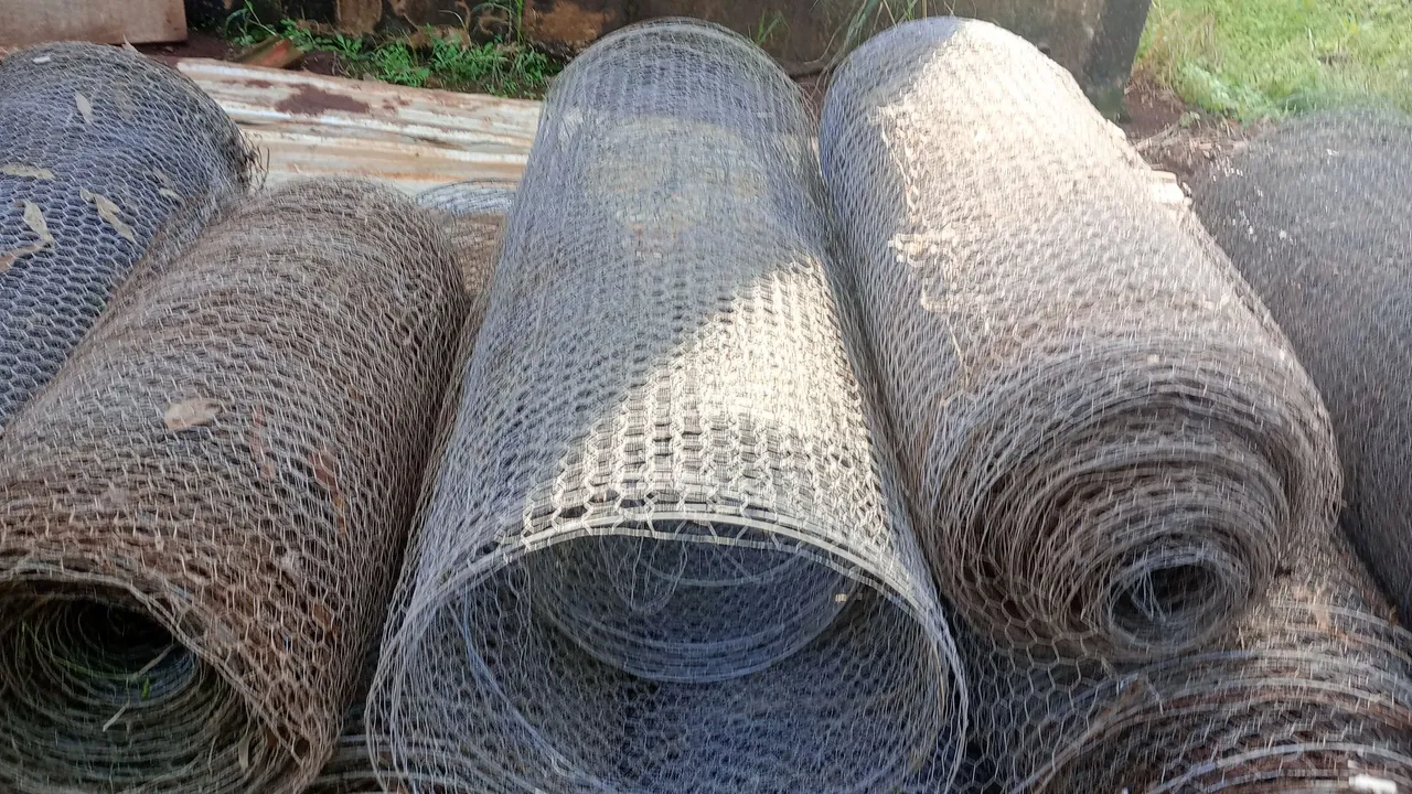 Tela de alambrado para galinheiro ou pinteiro